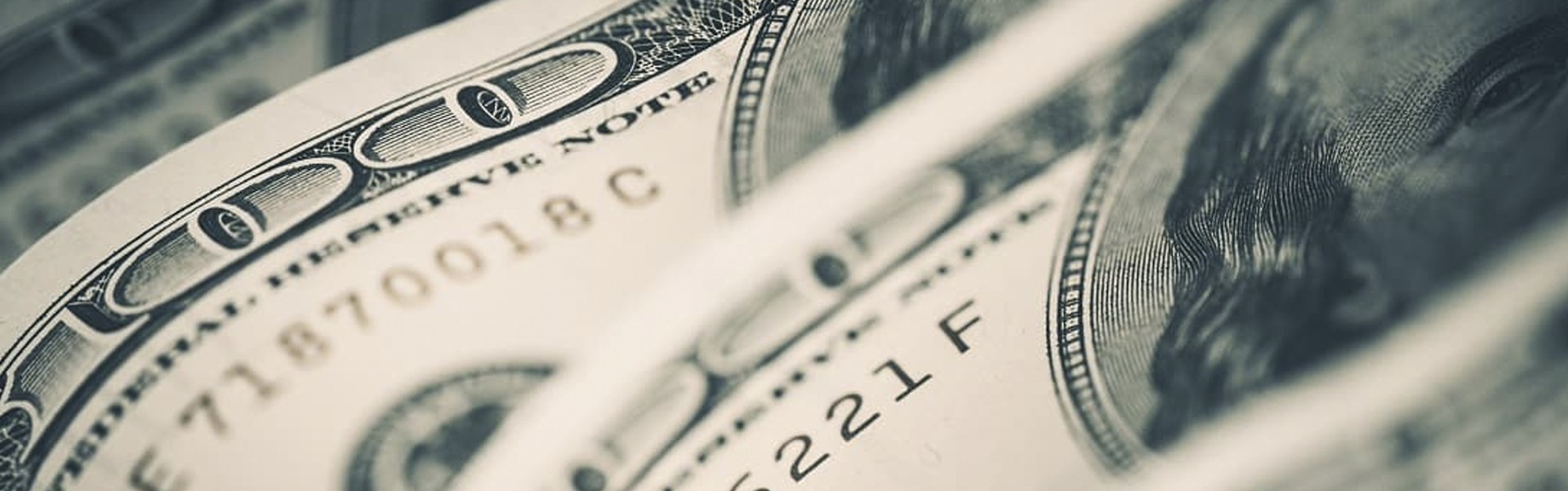 Banner do artigo sobre volatilidade do dólar como oportunidade fiscal para investidores